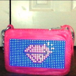 Project Mc2 Pixel Purse iphone conectable